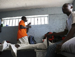 Veća grupa zatvorenika pobjegla iz zatvora na Haitiju Veća grupa zatvorenika pobjegla iz zatvora na Haitiju