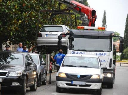 UP: Uhapšeni zbog iznude na ime navodnih šlep usluga UP: Uhapšeni zbog iznude na ime navodnih šlep usluga