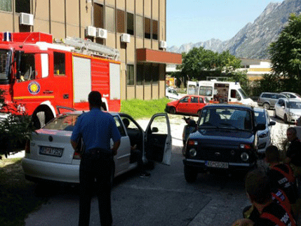 DN: Lažna dojava o bombi stopirala licitaciju Fricovog lokala DN: Lažna dojava o bombi stopirala licitaciju Fricovog lokala