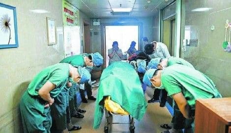 Dječak kome su se poklonili ljekari Dječak kome su se poklonili ljekari