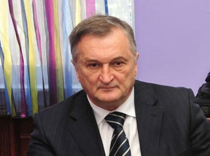 RADULOVIĆ: Vučelić nezakonito vodi Podgoricu RADULOVIĆ: Vučelić nezakonito vodi Podgoricu