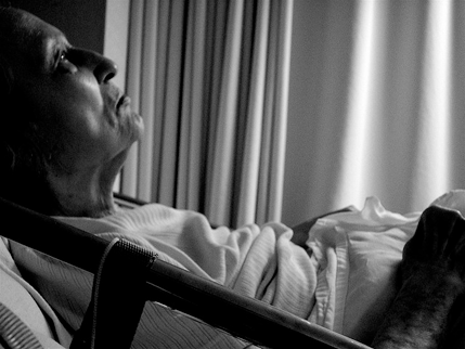 „Suicidni turizam“ u Švajcarskoj: Sve više ljudi traži pravo na smrt „Suicidni turizam“ u Švajcarskoj: Sve više ljudi traži pravo na smrt