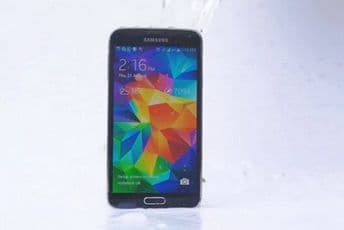 GENIJALNO: Samsung se zalio hladnom vodom, izazvao iPhone [Video] 