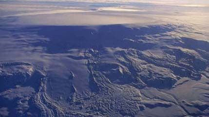 Zemljotresi drmaju vulkan od kog strepi Evropa Zemljotresi drmaju vulkan od kog strepi Evropa