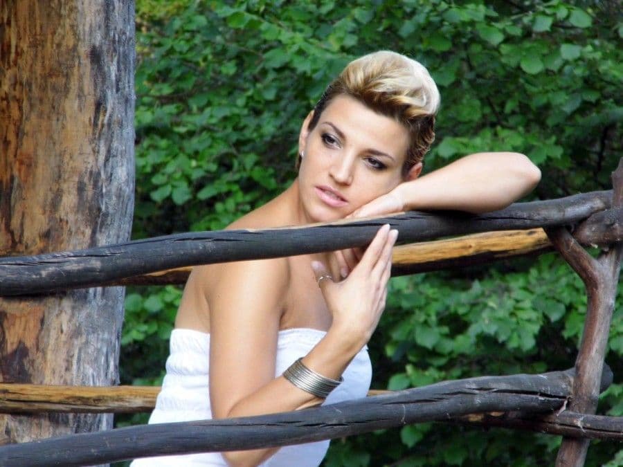 Danas premijera novog spota Nine Petković Danas premijera novog spota Nine Petković