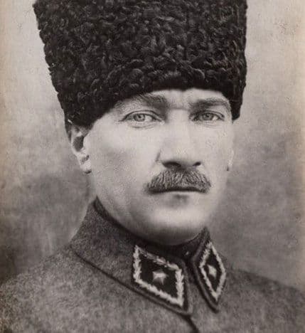 Turska želi da obori rekord za najveći Ataturkov portret Turska želi da obori rekord za najveći Ataturkov portret