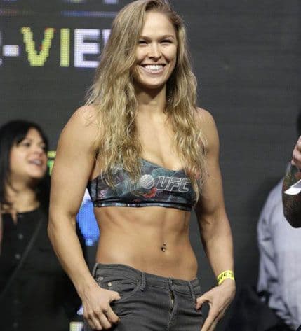 Ronda Rouzi: Ona uči Stalonea i Švarcenegera da se biju (VIDEO) Ronda Rouzi: Ona uči Stalonea i Švarcenegera da se biju (VIDEO)