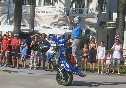 Tri bajkerska para zakazala vjenčanje na motorijadi Tri bajkerska para zakazala vjenčanje na motorijadi