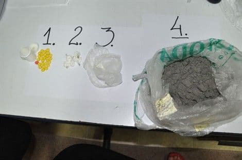 Zaplijenjeno oružje i droga, uhapšen Makedonac Zaplijenjeno oružje i droga, uhapšen Makedonac