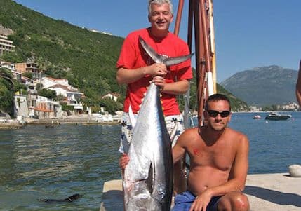 Gozba u Njivicama uz tunu od 50 kilograma Gozba u Njivicama uz tunu od 50 kilograma