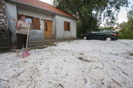 U Hrvatskoj proglašen crveni meteoalarm za cijelo primorje U Hrvatskoj proglašen crveni meteoalarm za cijelo primorje