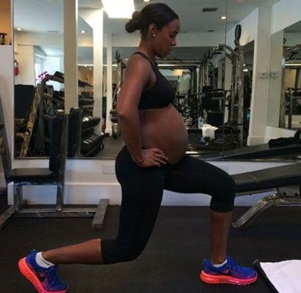 Ni u poodmakloj trudnoći ne odustaje od vježbanja Ni u poodmakloj trudnoći ne odustaje od vježbanja