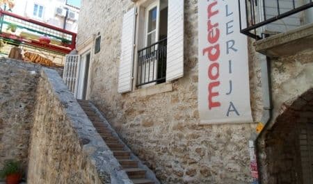 Izložba Ive Simčić večeras u budvanskoj Modernoj galeriji Izložba Ive Simčić večeras u budvanskoj Modernoj galeriji