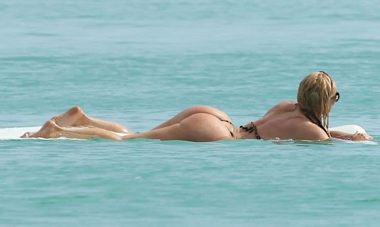 FOTO: Ovoj ljepotici ne trebaju hakeri da bi objavila golišave fotke FOTO: Ovoj ljepotici ne trebaju hakeri da bi objavila golišave fotke