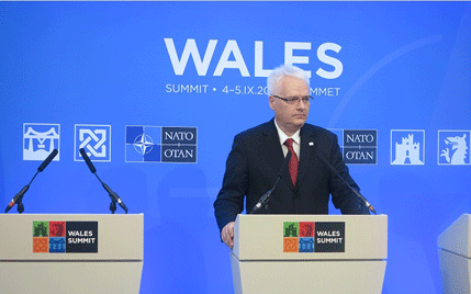 Josipović: Od Hrvatske nije traženo da sudjeluje u NATO-ovim snagama za brzo djelovanje Josipović: Od Hrvatske nije traženo da sudjeluje u NATO-ovim snagama za brzo djelovanje