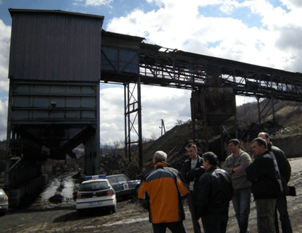 Zenica: Drama traje, spasioci još uvijek nijesu došli do zarobljenih rudara Zenica: Drama traje, spasioci još uvijek nijesu došli do zarobljenih rudara