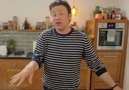 Džejmi Oliver: Dobijao sam batine na početku karijere Džejmi Oliver: Dobijao sam batine na početku karijere