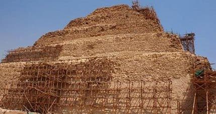 Najstarijoj egipatskoj piramidi prijeti rušenje Najstarijoj egipatskoj piramidi prijeti rušenje