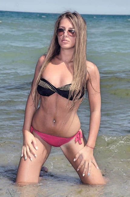 FOTO: Maja Stevović atraktivnim izgledom očarala Kineze FOTO: Maja Stevović atraktivnim izgledom očarala Kineze