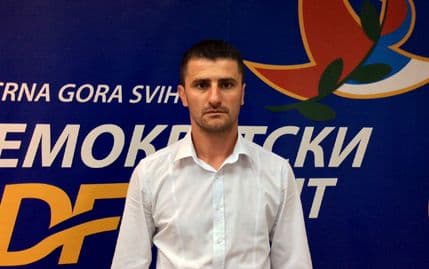 ZOGOVIĆ: Politizacija prosvjete je ružan i deplasiran čin ZOGOVIĆ: Politizacija prosvjete je ružan i deplasiran čin