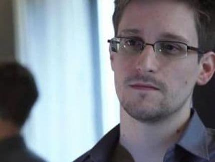 Švajcarska pozvala Snoudena da svjedoči protiv NSA Švajcarska pozvala Snoudena da svjedoči protiv NSA