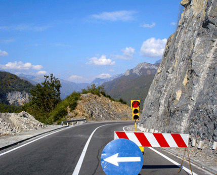 Na putu Petrovac Bar sinoć poginuo Baranin B.P. (29) Na putu Petrovac Bar sinoć poginuo Baranin B.P. (29)