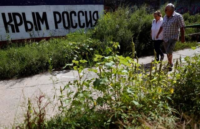 Sikorski: Rusija hoće kopneni most ka Krimu Sikorski: Rusija hoće kopneni most ka Krimu