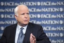 Mekejn: Vazdušni napadi na Siriju Mekejn: Vazdušni napadi na Siriju