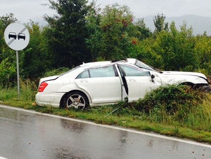 Na putu Podgorivca –Cetinje prevrnuo se mercedes novosadskih registracija Na putu Podgorivca –Cetinje prevrnuo se mercedes novosadskih registracija