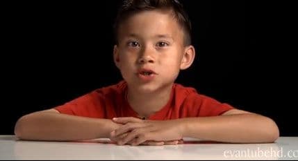 Osmogodišnjak zarađuje milion na Jutjubu (VIDEO) Osmogodišnjak zarađuje milion na Jutjubu (VIDEO)