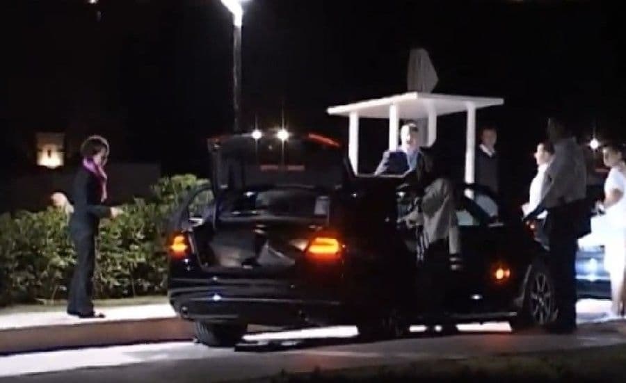 Naomi Kembel na Svetom Stefanu (VIDEO) Naomi Kembel na Svetom Stefanu (VIDEO)