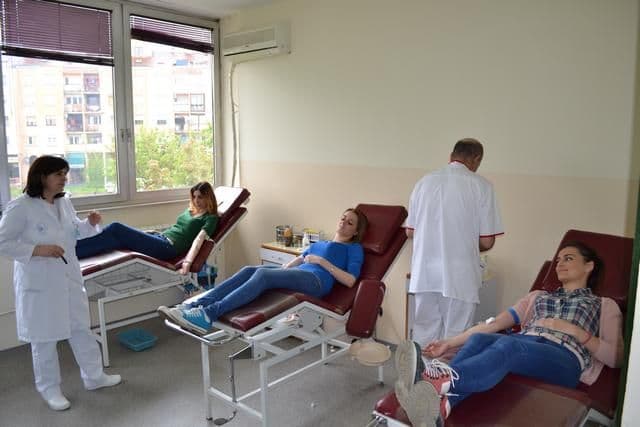 U Nikšiću 80 građana dalo krv U Nikšiću 80 građana dalo krv