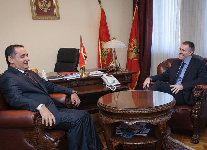 Odnosi Crne Gore i Albanije za primjer Odnosi Crne Gore i Albanije za primjer