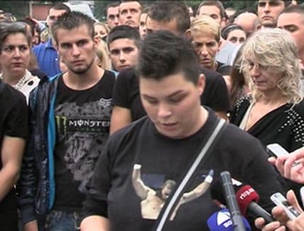 (VIDEO) Protest zbog ubistva Kosaća: Hapšenje Baošića ili blokada Herceg Novog (VIDEO) Protest zbog ubistva Kosaća: Hapšenje Baošića ili blokada Herceg Novog