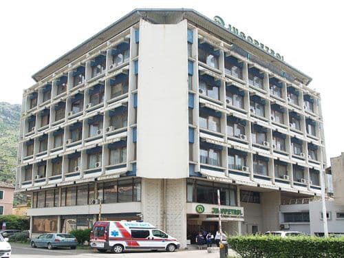 Kotorani protiv seljenja Jugopetrola u Podgoricu Kotorani protiv seljenja Jugopetrola u Podgoricu