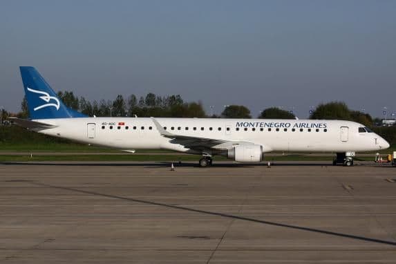Aerodrom Golubovci: Kolica za prtljag udarila u Embraer 190 Aerodrom Golubovci: Kolica za prtljag udarila u Embraer 190