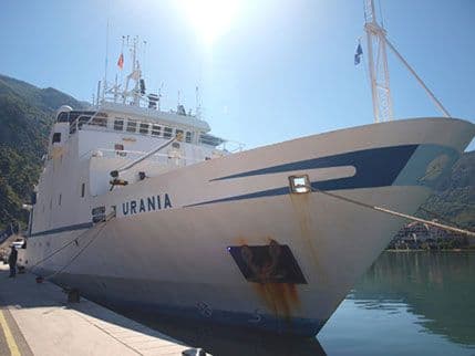 Istraživački brod “Urania” uplovio kotorsku luku Istraživački brod “Urania” uplovio kotorsku luku