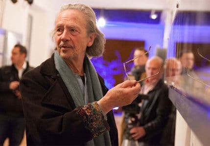 Oslo: Protesti protiv nagrade Handkeu zbog piščeve podrške Miloševiću Oslo: Protesti protiv nagrade Handkeu zbog piščeve podrške Miloševiću