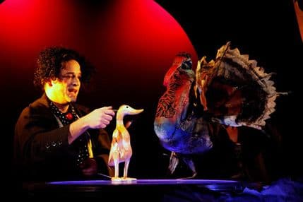 Gradsko pozorište sa "Ružnim pačetom" na festivalu u Subotici Gradsko pozorište sa "Ružnim pačetom" na festivalu u Subotici