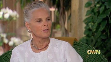 Ovo je zvijezda “Ljubavne priče”: Jedina sijeda glumica Holivuda Ovo je zvijezda “Ljubavne priče”: Jedina sijeda glumica Holivuda