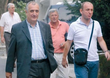 Knežević i Bulatović prave novu partiju, osnivački kongres krajem godine Knežević i Bulatović prave novu partiju, osnivački kongres krajem godine