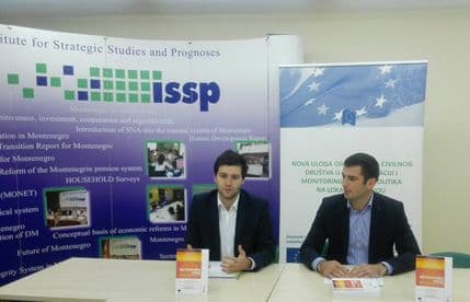 Predstavljen "Metodološki vodič za monitoring i evaluaciju strateških planova razvoja“ Predstavljen "Metodološki vodič za monitoring i evaluaciju strateških planova razvoja“