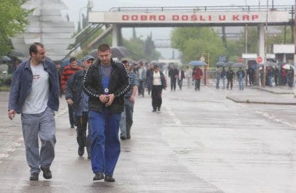 Bivši radnici KAP-a nastavljaju proteste ispred Skupštine Bivši radnici KAP-a nastavljaju proteste ispred Skupštine