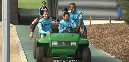 Košta, Filipe, Drogba, Kurtoa i Čeh imaju posebno vozilo za trening Košta, Filipe, Drogba, Kurtoa i Čeh imaju posebno vozilo za trening