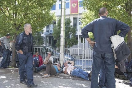 Radnicima Metalca sve lošije, sinoć ponovo intervenisala hitna pomoć Radnicima Metalca sve lošije, sinoć ponovo intervenisala hitna pomoć