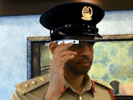 Google Glass "standardna" policijska oprema u Dubaiju (VIDEO) Google Glass "standardna" policijska oprema u Dubaiju (VIDEO)