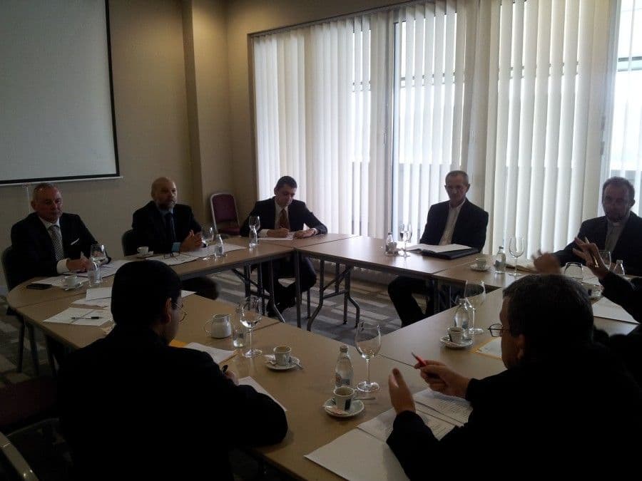 Osnažiti odlične odnose sa Svetom stolicom Osnažiti odlične odnose sa Svetom stolicom