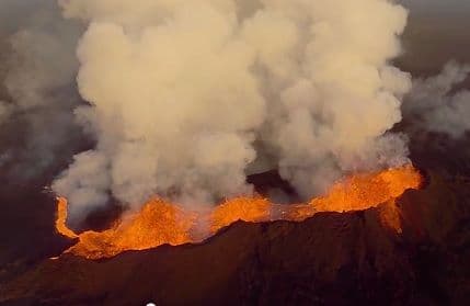 VIDEO: Iz samog srca užarenog vulkana VIDEO: Iz samog srca užarenog vulkana