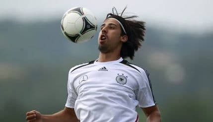 Kedira ipak u Šalkeu? Kedira ipak u Šalkeu?