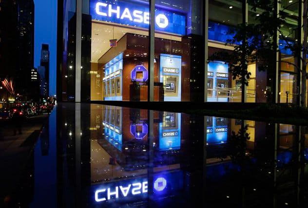 Njujork tajms: Rusi hakovali deset banaka Njujork tajms: Rusi hakovali deset banaka